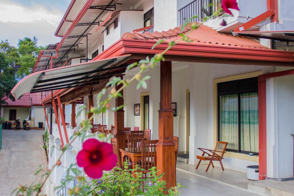 Satyodaya Educational Training Centre Канди Екстериор снимка