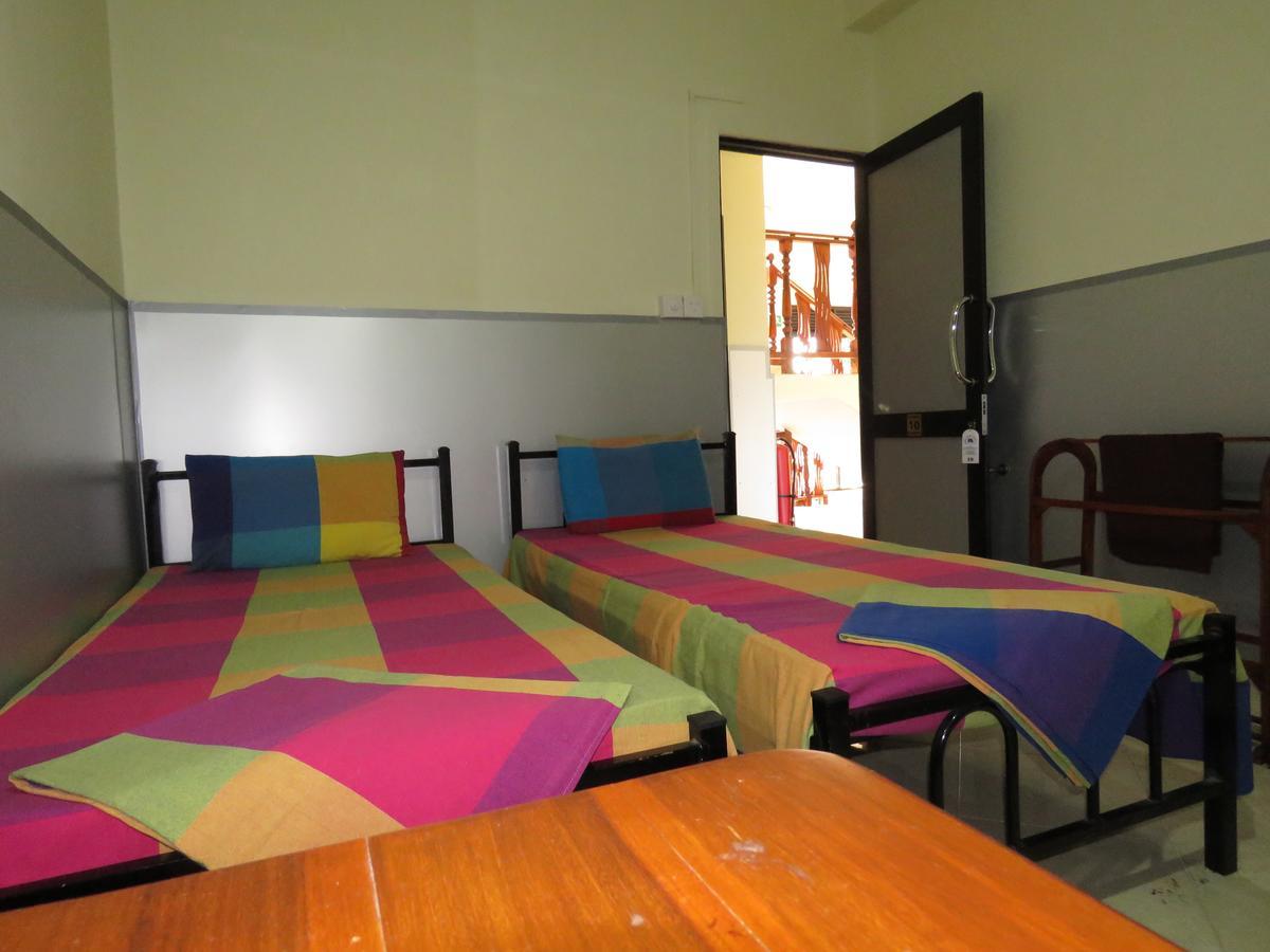 Satyodaya Educational Training Centre Канди Екстериор снимка